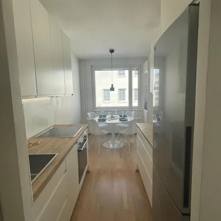 Kolmikulman Kingi, A Renovated Flat With Balcony Lägenhet